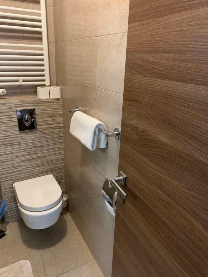 Enter Rooms Ζάγκρεμπ Εξωτερικό φωτογραφία